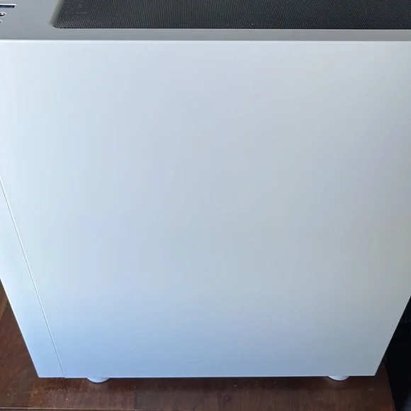 This is a skytech archangel gaming pc.